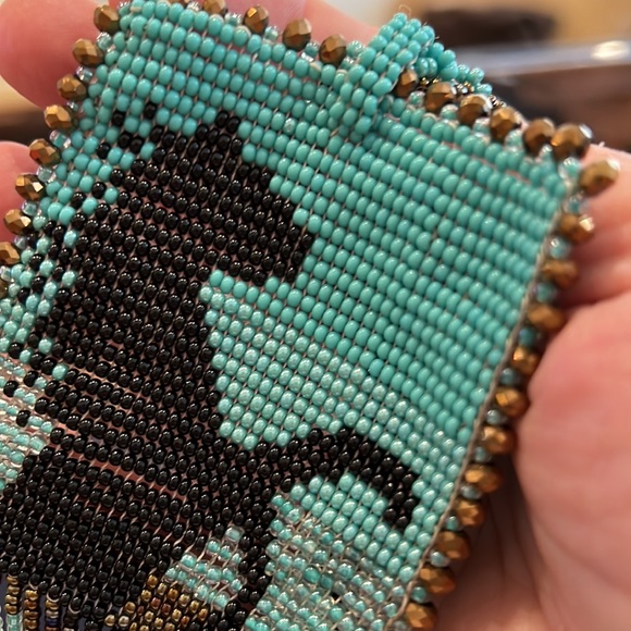 Lakota beautiful horse design beaded necklace - Picture 5 of 5